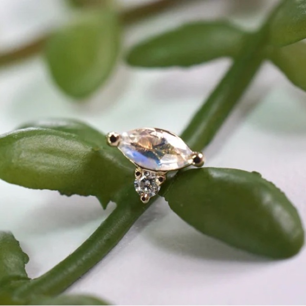 MODERN MOOD PIPPA DIAMOND WITH MARQUISE MOONSTONE (Limited Edition)